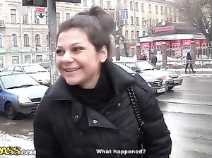 Русский пикапер жарит девку в анал за деньги